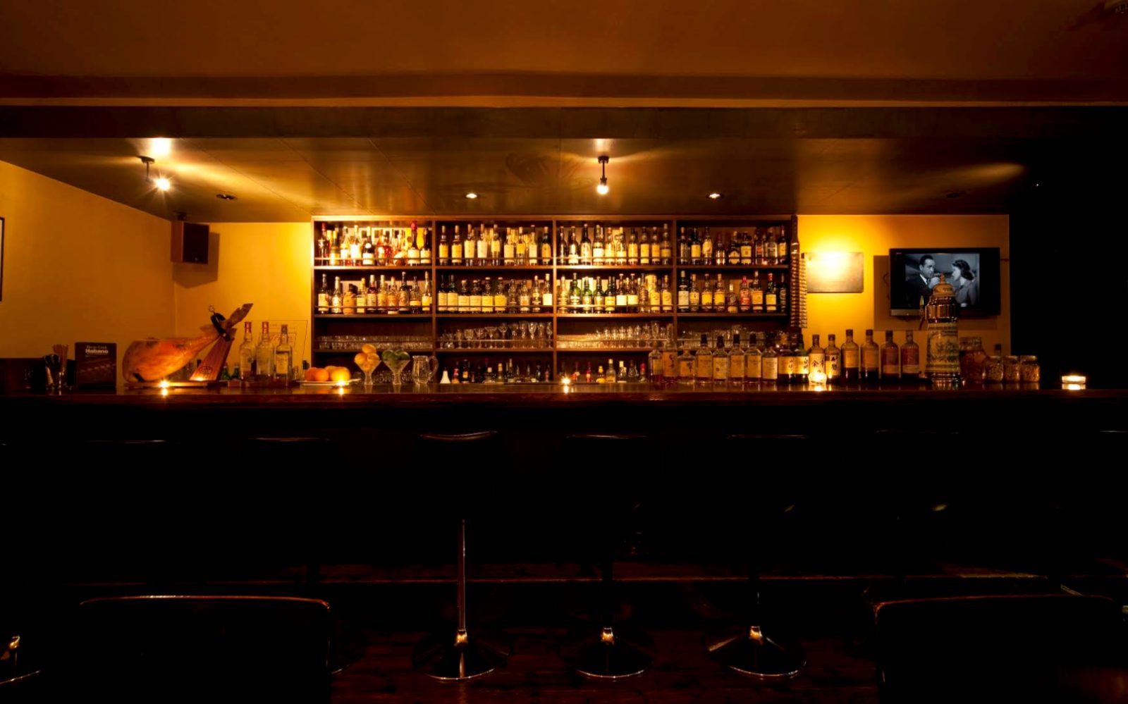 Bar ILLUSIONS バーイリュージョン 中野 店内写真